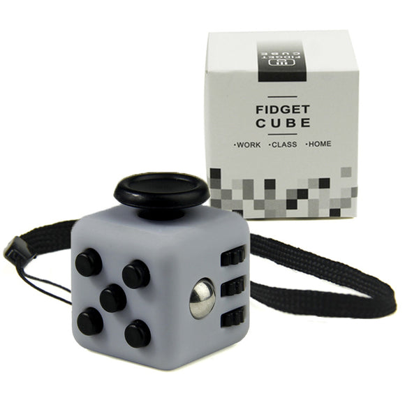Mini Fidget Cube Vinyl Desk Toy Keychain Squeeze Fun Stress Reliever 2.2cm 11 Colour Click Glide Flip Spin Breathe Roll With Box